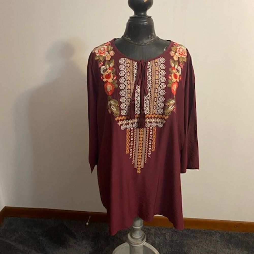 Andree' by Unit burgundy embroidery front/back Tunic, size 3X